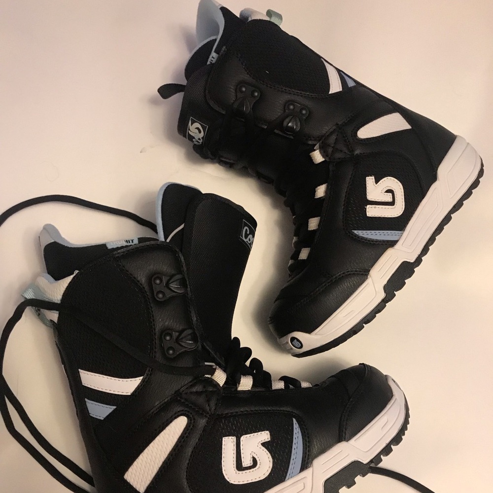 BRAND NEW Burton Women’s Snowboard Boots